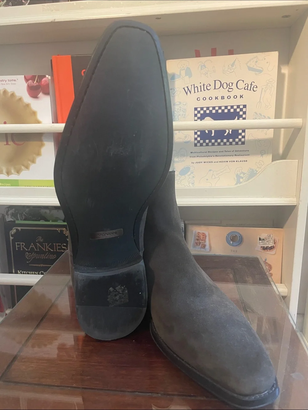 Men's Chelsea Boots - Gray Suede